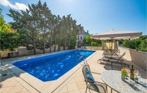 4 Bedroom Awesome Home In Krnica