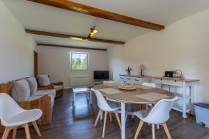 Appartements Gite Parc des Chamois 3 chambres piscine chauffee : photos des chambres
