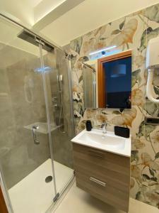 Casa Battisti Messina, Centro Città e Università