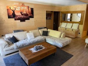 Appartements appartement T4 type chalet pra-loup : photos des chambres