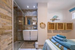 GO2TENERIFE ApartCala Pool & Beach at 5 mins