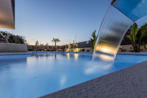 Villa ToDo with heated pool and jacuzzi