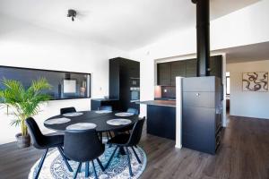 Villa Eslahti - SeafrontJacuzzi