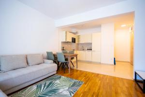 Status-M Apartments 89