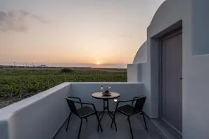 MelivOia house collection - Private Jacuzzi Villas - Foinikiá