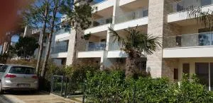 Modern 1BR Apartment San Pietro Resort - Mullini i Danit