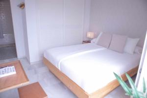 Marbella Playa Elviria 7 px By Houselogy