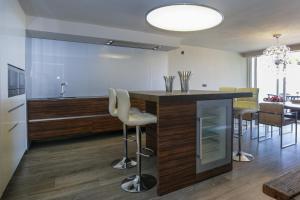 GLAM ONLY FAMILIES Planet Costa Dorada