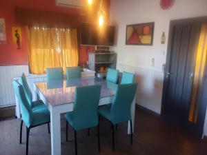 ViviSierras, Carlos Paz casa centro frente al lago, pileta climatizada, 4 dormitorios, 3 baños, quincho