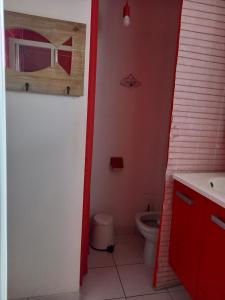 Maisons de vacances Maison tout confort au calme a 300m de la mer et du GR34 avec jardin : photos des chambres