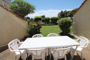 La Corsica 4, Uvongo