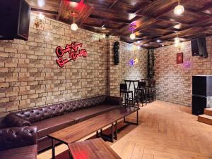 Hotel Mandi Heights - Bar, Fine Dining & Banquet Hall