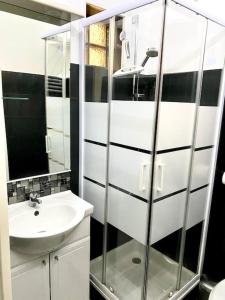 Appartements APPARTEMENT-TERRASSE 300m plage ST PALAIS SUR MER : photos des chambres