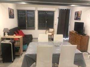 Appartements L appart d Ange 2 idealement situe 47m2 entre le port et le village : photos des chambres