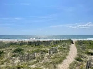 The Lost Loggerhead- OBX Ocean view Beach House - Avon
