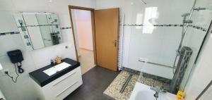 Appartements AOG PRESTIGE Private SPA Jacuzzi Sauna Parking, Colmar : photos des chambres