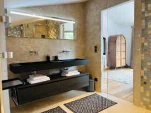 Villas Paisible et Spacieuse Villa avec 4 suites independantes : photos des chambres