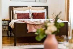 The- POINT- 3BR Bright Cloud