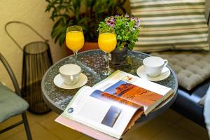 The- POINT- 3BR Bright Cloud