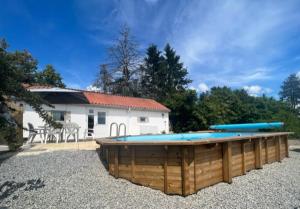 Le Douillet - The Snug-Couples Retreat