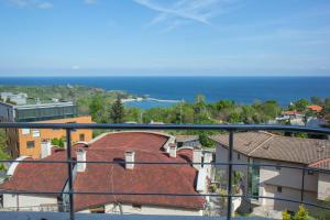 Black sea Narcissus - quiet studio with amazing sea view
