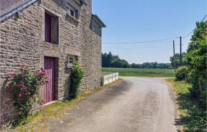 Maisons de vacances Amazing Home In Bonnemain With Wifi And 3 Bedrooms : photos des chambres