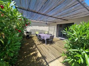 Maisons de vacances Les Bergeries de Saumane, gite 6 personnes au sein d'un ensemble de 4 gites,Piscine commune : photos des chambres