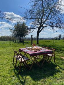 Maisons de vacances Entire Farm House stay, La Gerouardiere : photos des chambres