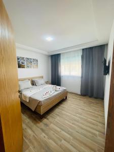 Luxus-Apartment mit Poolblick