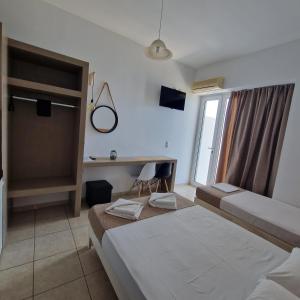 Edelweiss Rent Rooms-Rent a Car