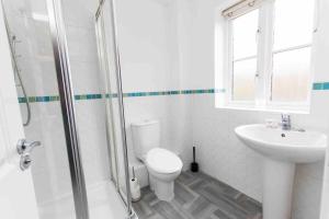 Cloudstays Birmingham Luxury Townhouse 2 lakes sleeps upto 8 Free Parking & WIFI