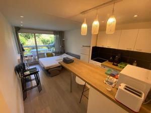Nice Stay - Charmant 2p climatisé avec piscine et à 8mn des plages