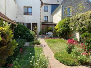 Maisons de vacances Maison 4 a 7 pers jardin et garage face Baie : photos des chambres