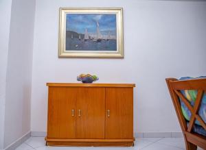 Jóia da Enseada, com serviços de praia, de frente para o mar, posição estratégica, 3 quartos, vista deslumbrante, TV smart, estacionamento