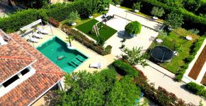 Villa Cecilia - 4 bedrooms, 4 bathrooms, heated inside pool, gym