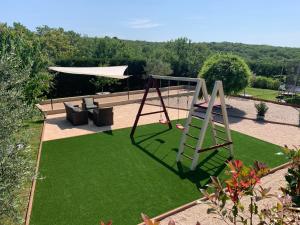 Villa Cecilia - 4 bedrooms, 4 bathrooms, heated inside pool, gym