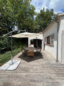 Maisons de vacances Maison dans ecrin de verdure vue Sainte-Baume : photos des chambres