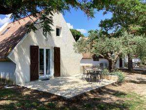 Maison conviviale avec jardin à Saint-Nazaire-de-Pézan