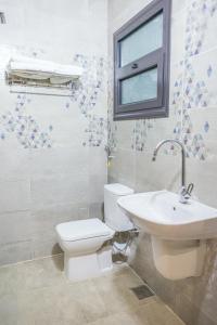 Egyptus Pyramids Inn