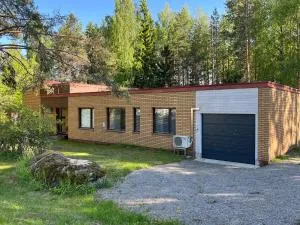 Huoneisto karhujen kaupungissa - Tapanintien Lumo - Möksy