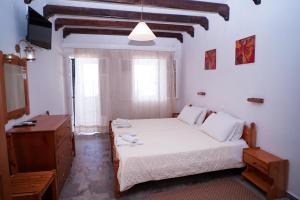 Kostas Beach Apartments