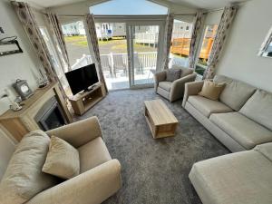 3 Bedroom Caravan LG34, Lower Hyde, Shanklin