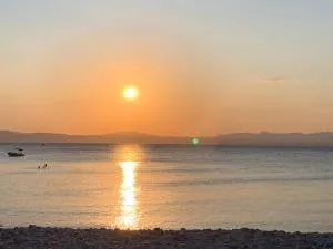 Apartment with Sea View in Paradise Mikra Mantinia - Avía