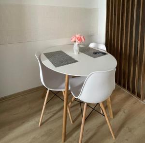 Q Room Apartment - Palas Center