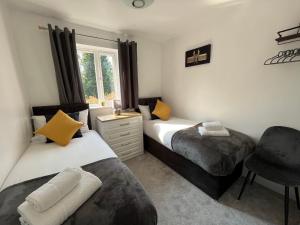 The Heathers - Spacious 3 Bed, Home from Home in Burton