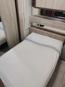 Belo Exclusivo AP Com Garagem na Cidade Baixa Próximo a Santa Casa, UFRGS e Centro Histórico - BnB Serviços Inteligentes Por Fioravante