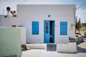 Thavma in Sifnos