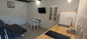 Apartment Desanti Valun 