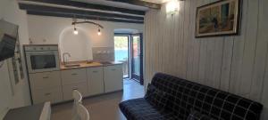 Apartment Desanti Valun 