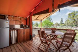 Maisons de vacances Le P'tit Gite Gardechois, piscine Ardeche - 12pers : photos des chambres